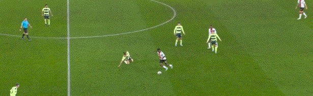 1673478678966019408.gif 动画 (4999).gif