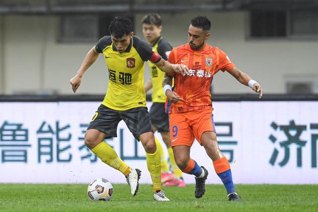 乐鱼体育-广州队没有最差只有更差？卡纳瓦罗将押宝费南多